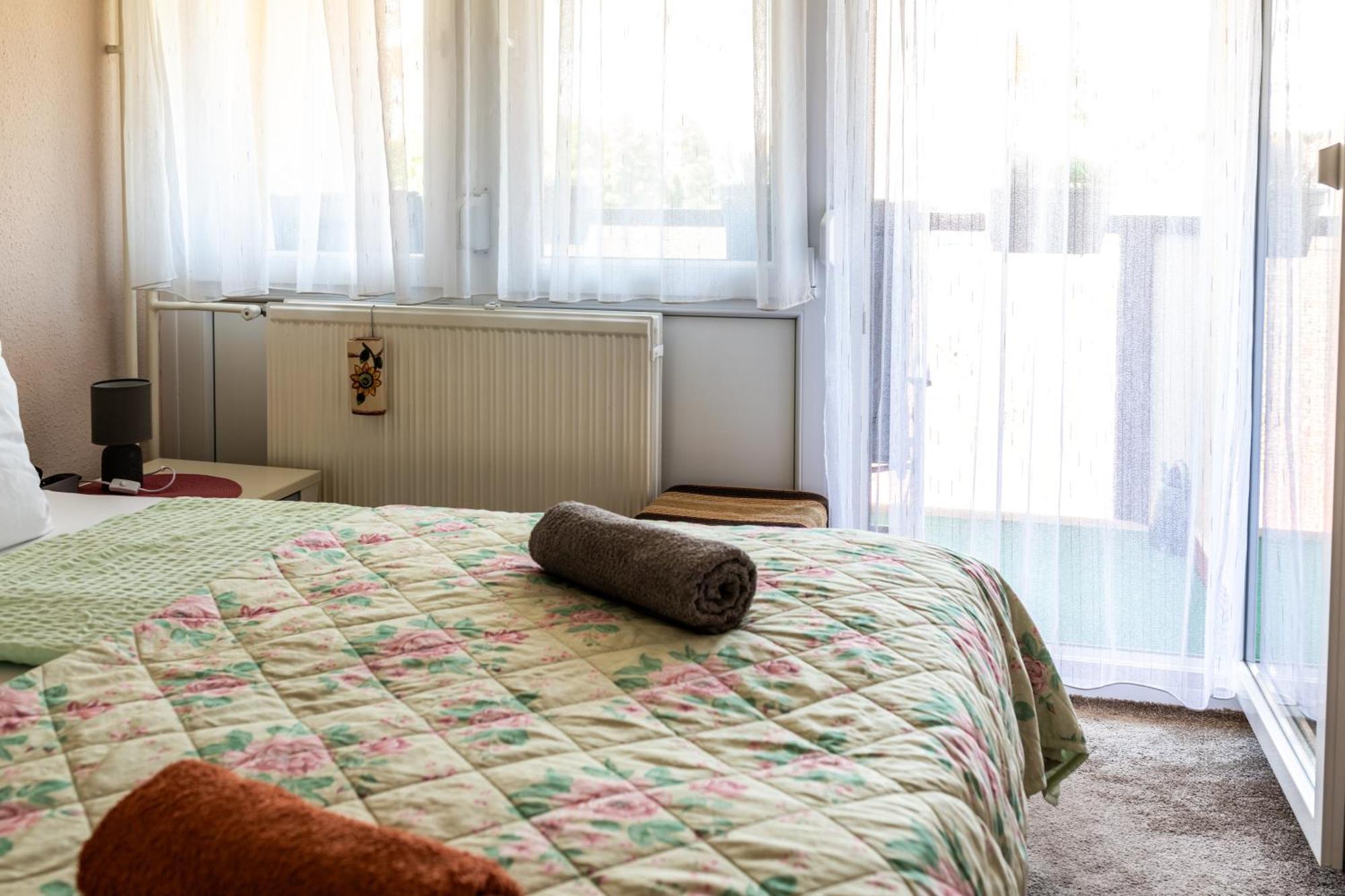 Flower Apartment Хевиз Экстерьер фото