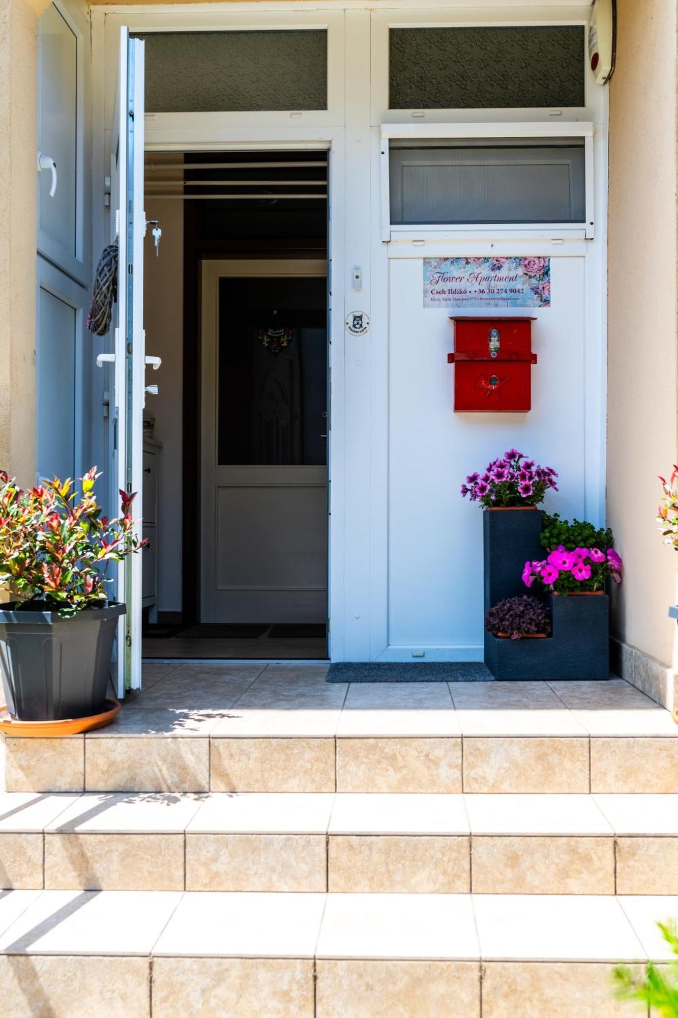 Flower Apartment Хевиз Экстерьер фото