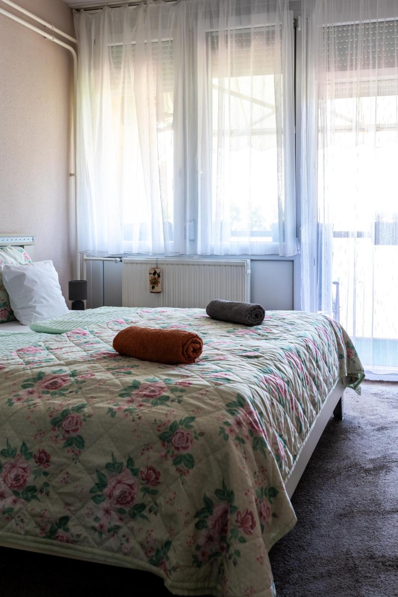 Flower Apartment Хевиз Экстерьер фото